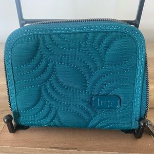 Lug green accordion wallet with RFID EUC